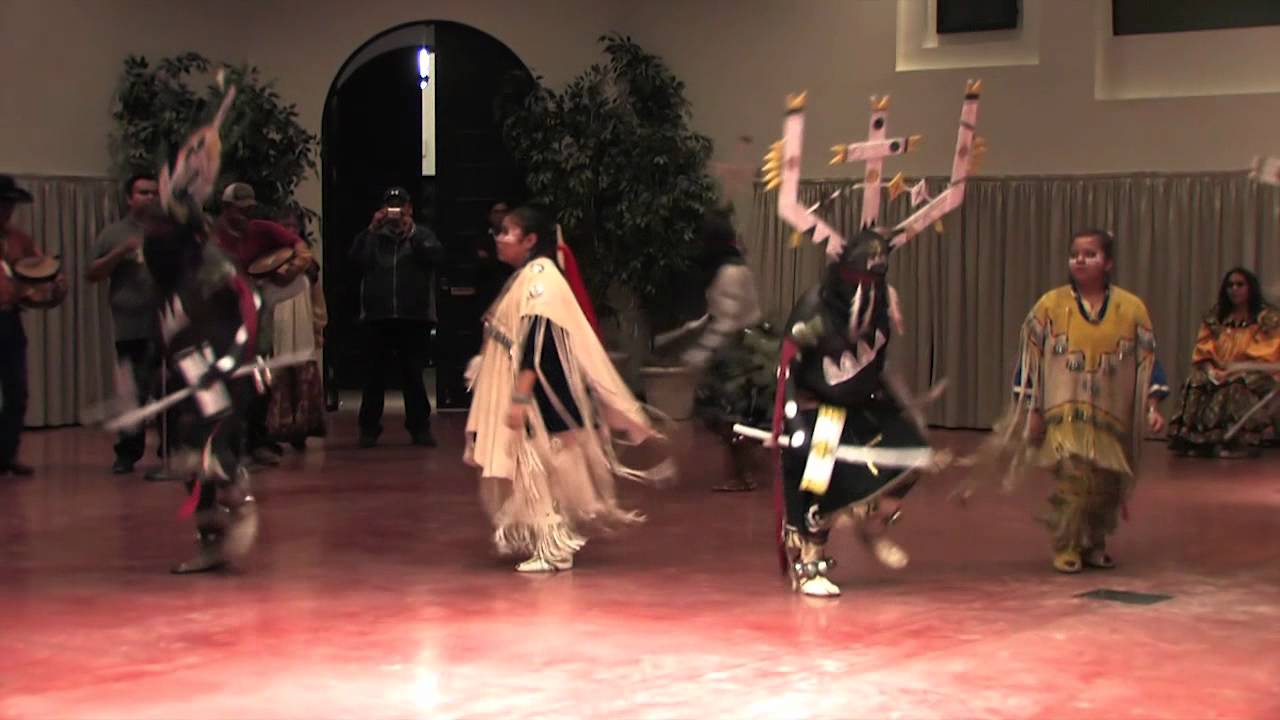 Dischchii'bikoh Apache Group Crown Dance