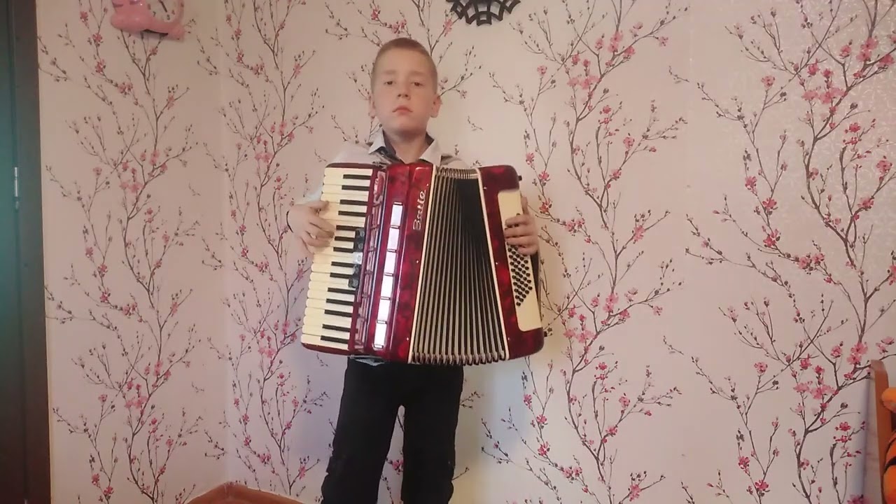 constantine constantine acordeon.......