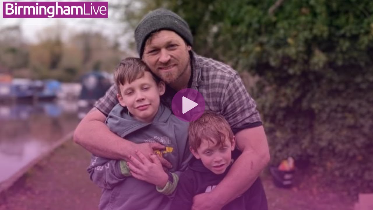 ‘I’m a father of three and bring up my boys solo on a narrowboat – this life saved us’