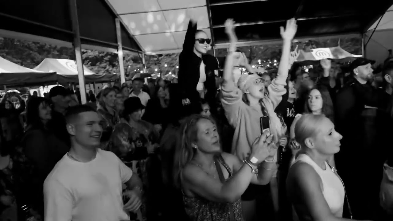 Oasis96 live at ChorFest 2023 | Oasis Tribute