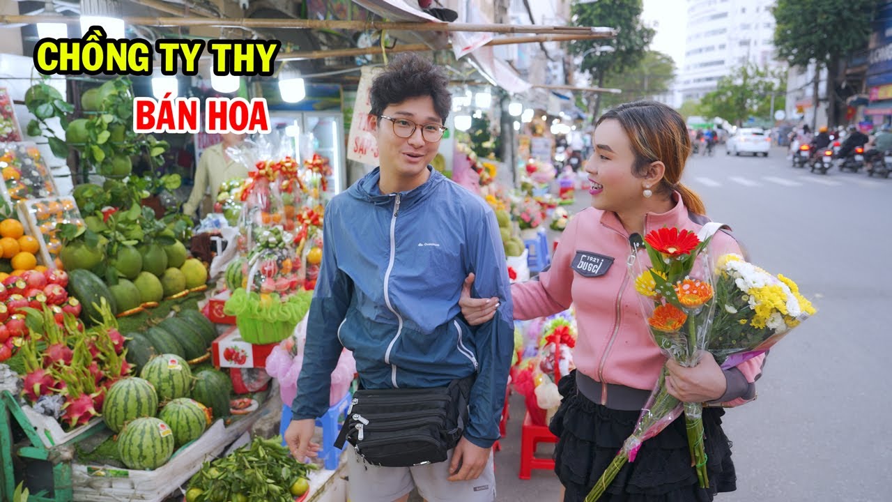 Ty Thy thăm chồng đẹp trai, bán trái cây Quận 7 - Ty Thy Vlog Gỏi đu đủ