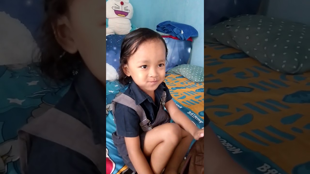 sarapan bersama robot
