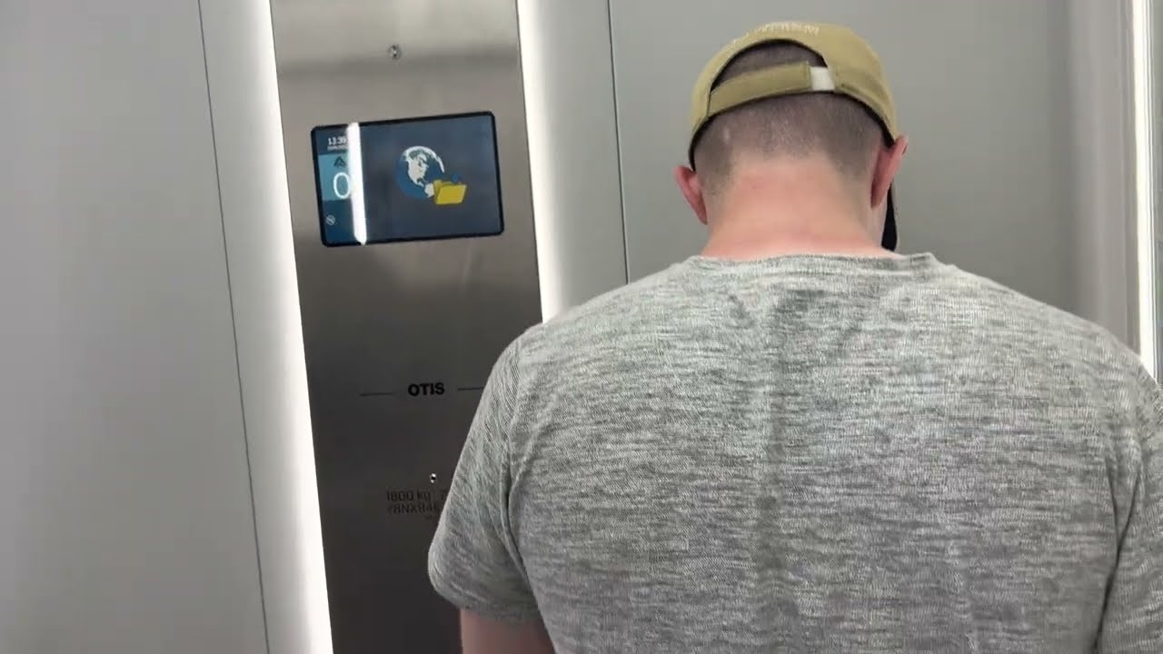 (Brand new) 2020 OTIS GeN2 life lift at the Brand new M&S Maidstone