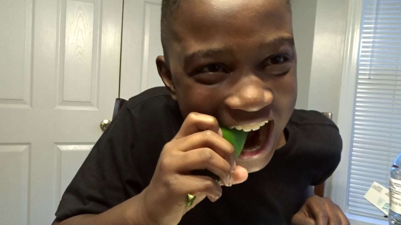 EAT EVERYTHING GREEN CHALLENGE FT TAYLORGIRLZ , IAMTRINTYTAYLOR AND YMIKE