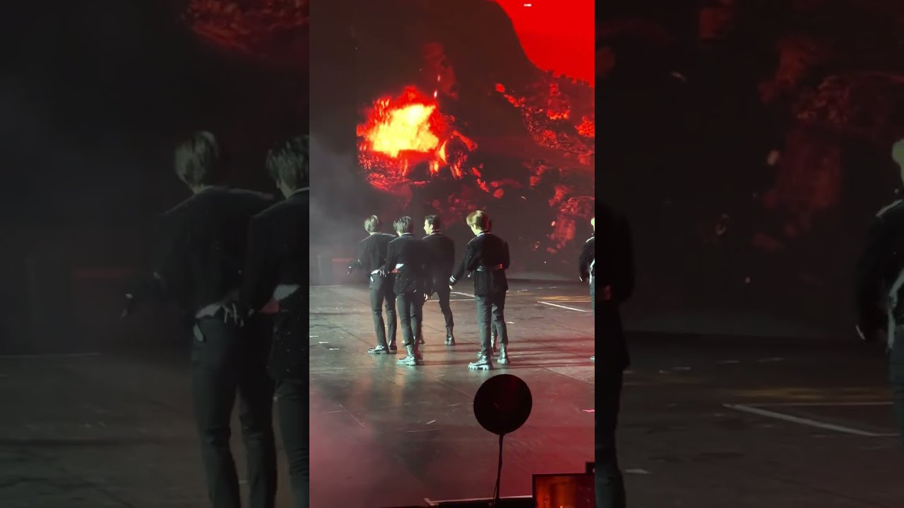 Stray Kids MANIAC Tour in Manila Day 2 - Victory Song || STRAY KIDS (스트레이 키즈)
