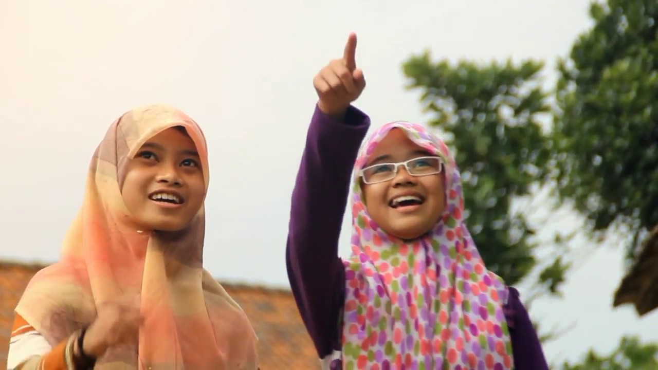 FILM PENDEK SANTRI - AKIK YAI