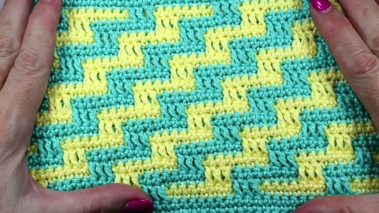 You will not stop making this fun geometric crochet stitch combined in 2 colors for  baby blankets