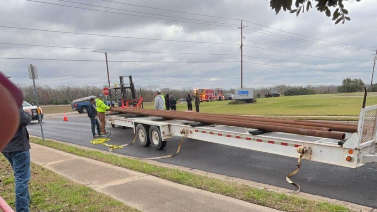 Pickup truck hauling pipes involved in Bryan 2-vehicle wreck