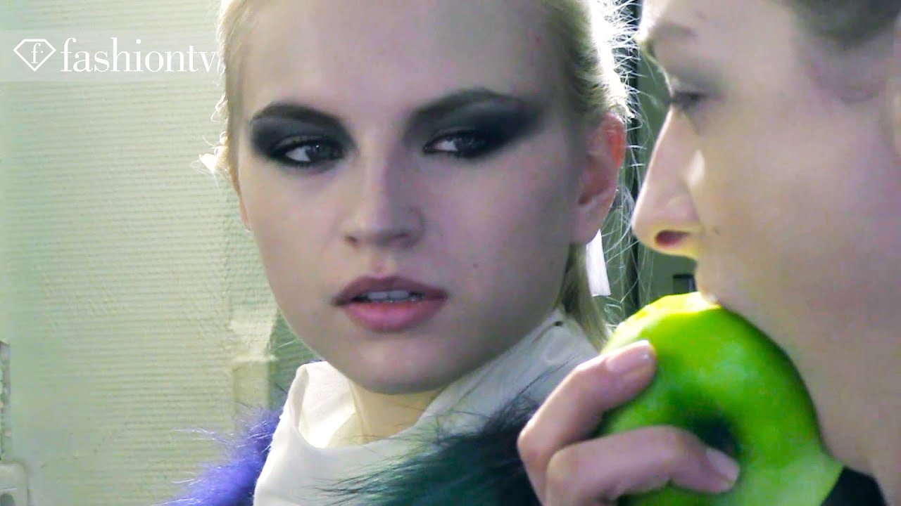 Beauty Backstage at Paris Fashion Week for Costume National Fall 2012 | FashionTV