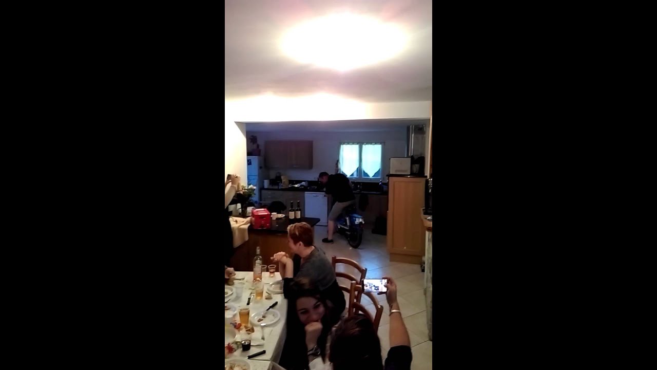 Burn 103 Peugeot dans la cuisine