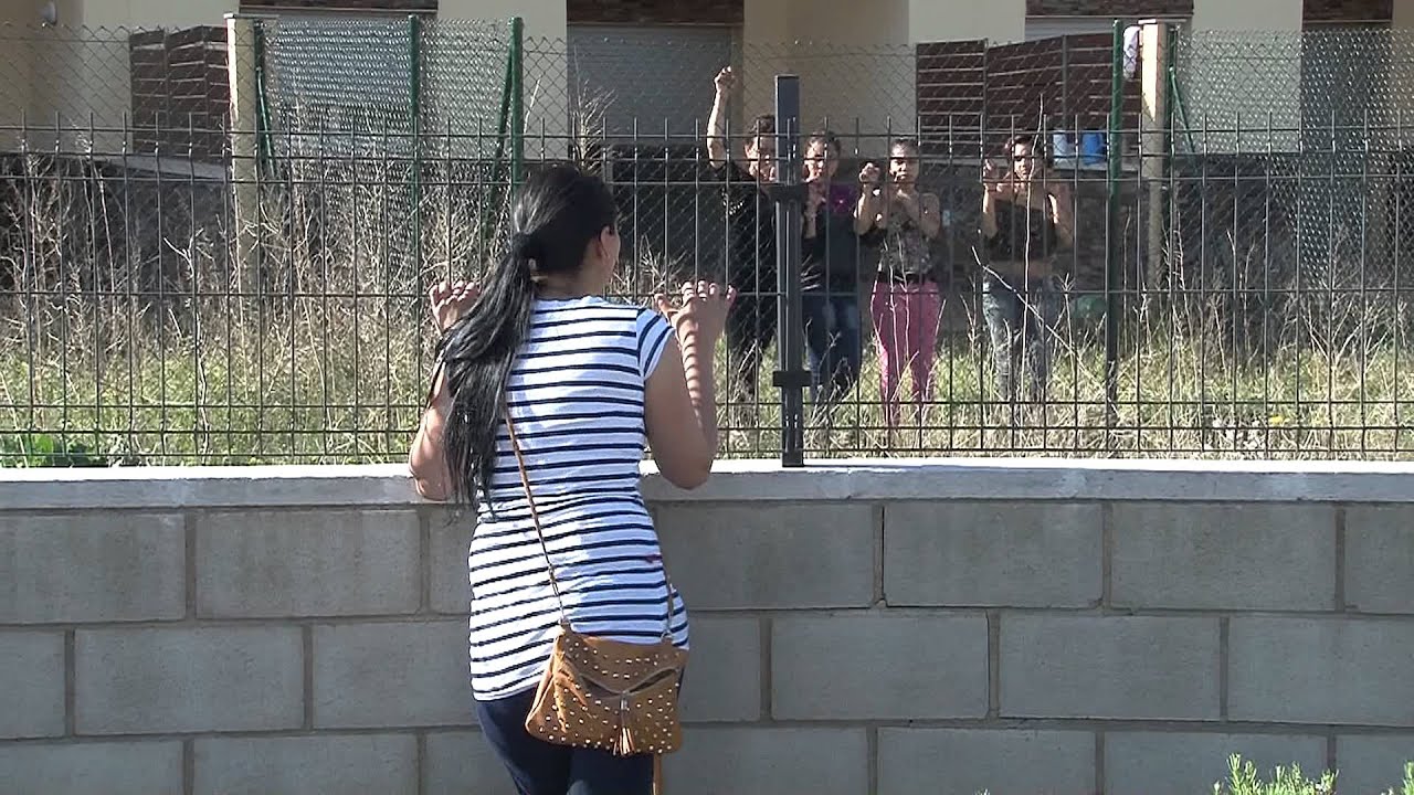 Famílies gitanes ocupen vivendes buides de Vilafant i Figueres