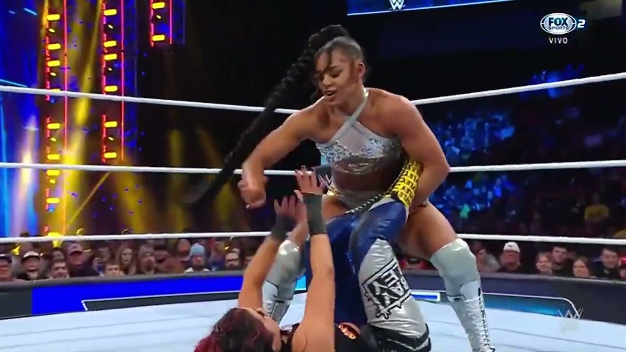 Bianca Belair Vs Bayley Parte 2 - WWE SmackDown 12 de Enero 2024 Español