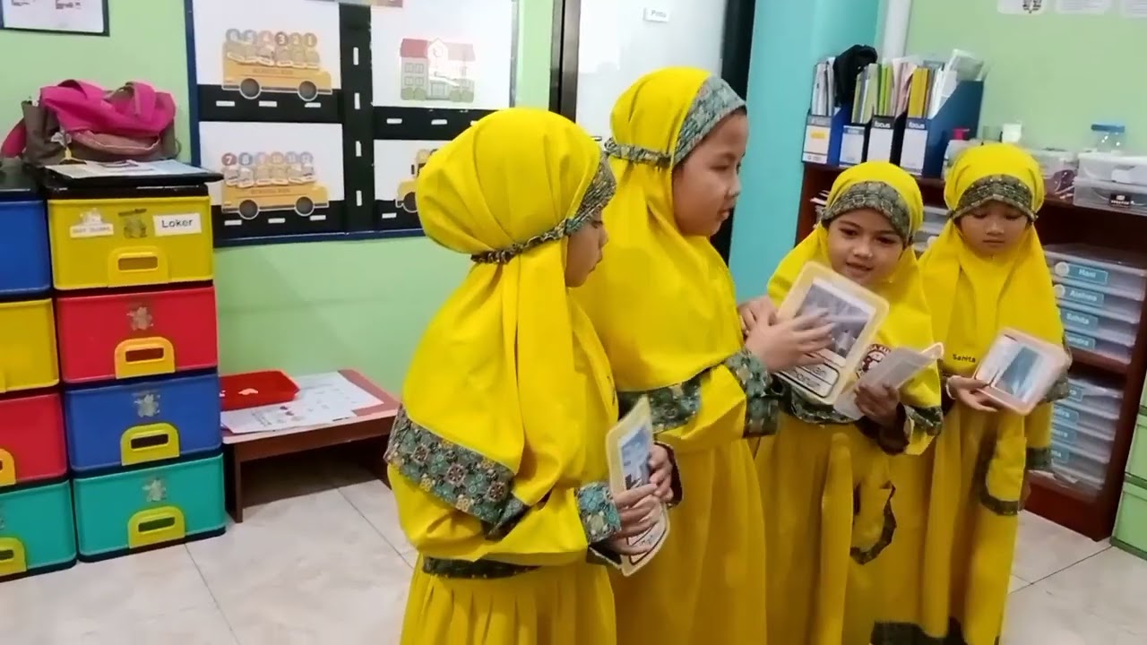 Senin, 02 Februari 2026
