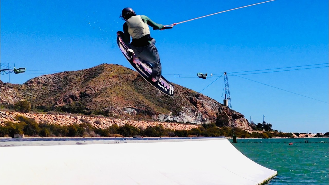 Joelina Gerards -  Feature Adam K - Wake up (SAGE remix) - WAKEBOARDING