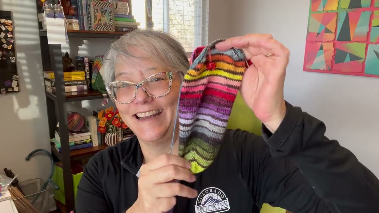 It Was 5 Days Before Christmas ... | BobbleHeadKnits Ep. 120