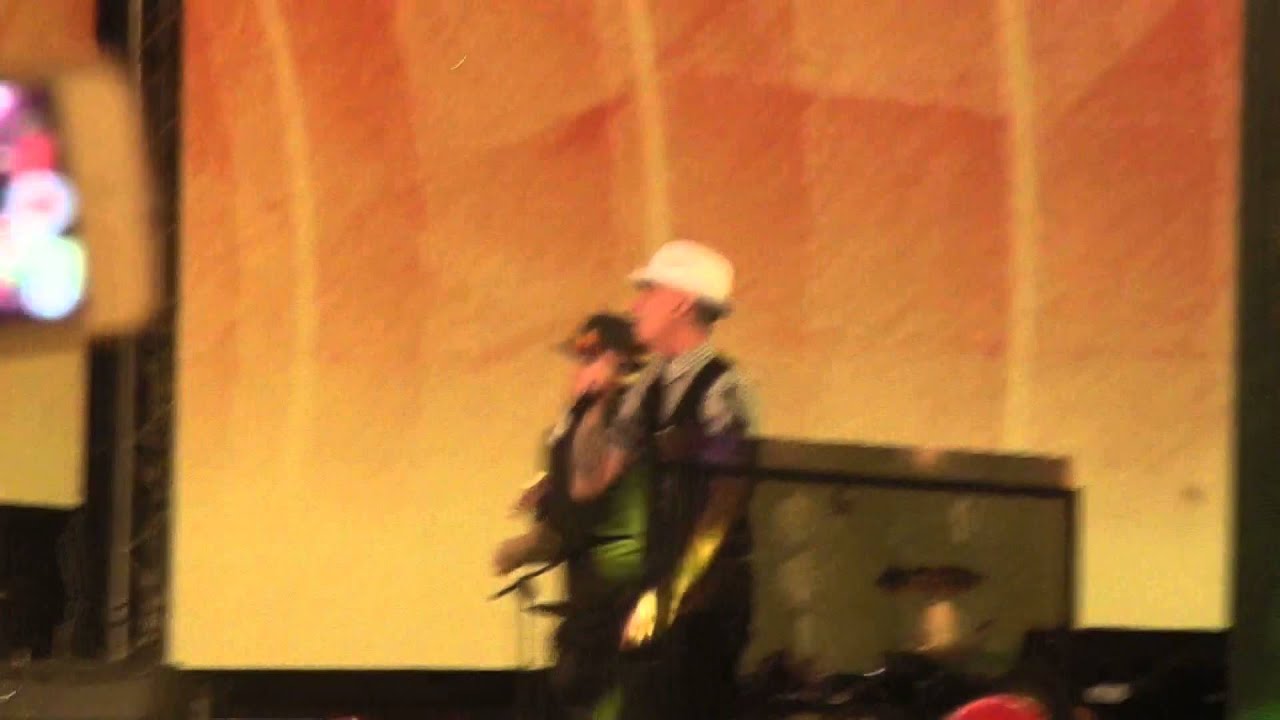 J-ax feat Il Cile - Maria Salvador - Coca Cola Summer Festival 2015