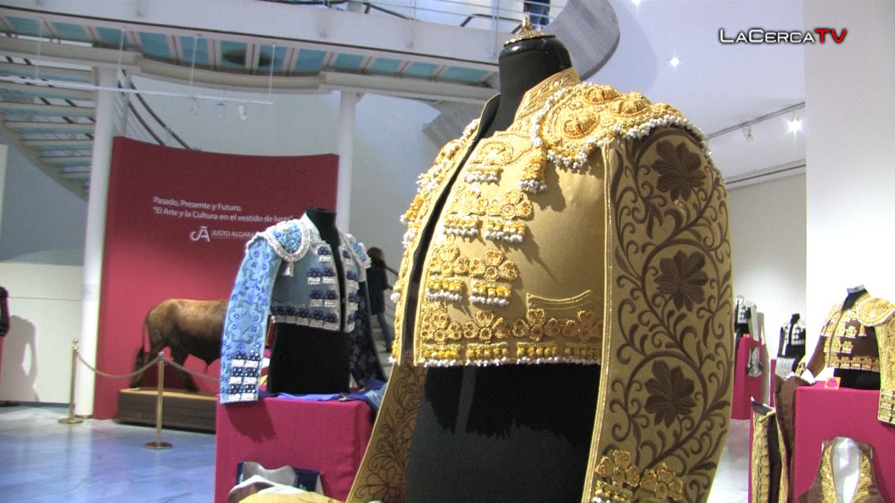 Justo Algaba expone 'Pasado, Presente y Futuro. El arte y la cultura en el vestido de luces'