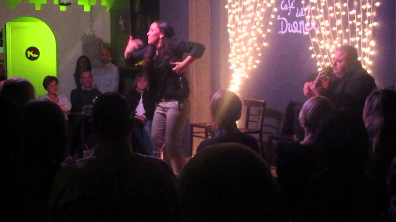 Rosa Sanz Flamenco Dancing at the Cafe del Duende
