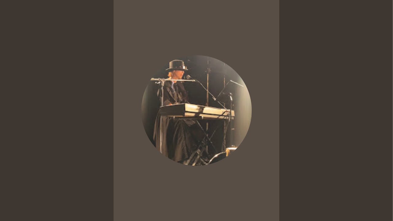 作詞家のまいきー がライブ配信中！