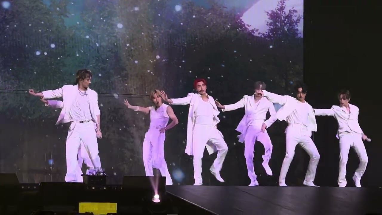 Aurora - 230909 ATEEZ(에이티즈) THE FELLOWSHIP : BREAK THE WALL in Singapore