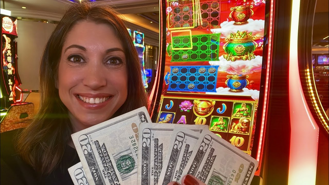 Testing the $20 Method on Las Vegas slot machines! 🎰 🍀