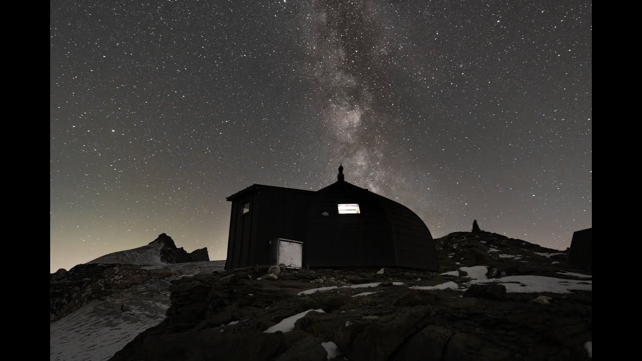 Refuge-Igloo des Pantalons Blancs