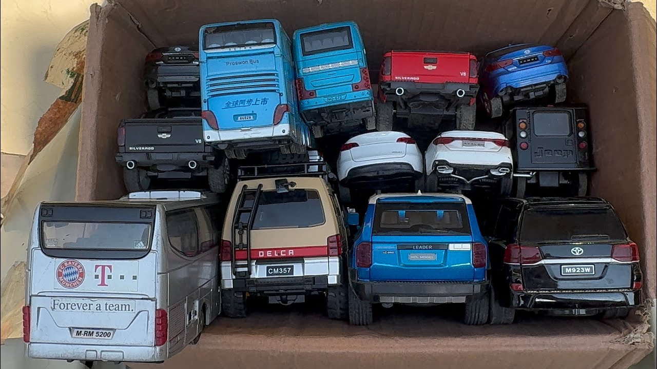 LetsPick up Diecast model cars,Mercedese,Toyota,Mitsubishi,Honda civic,Chevrolet,Buses