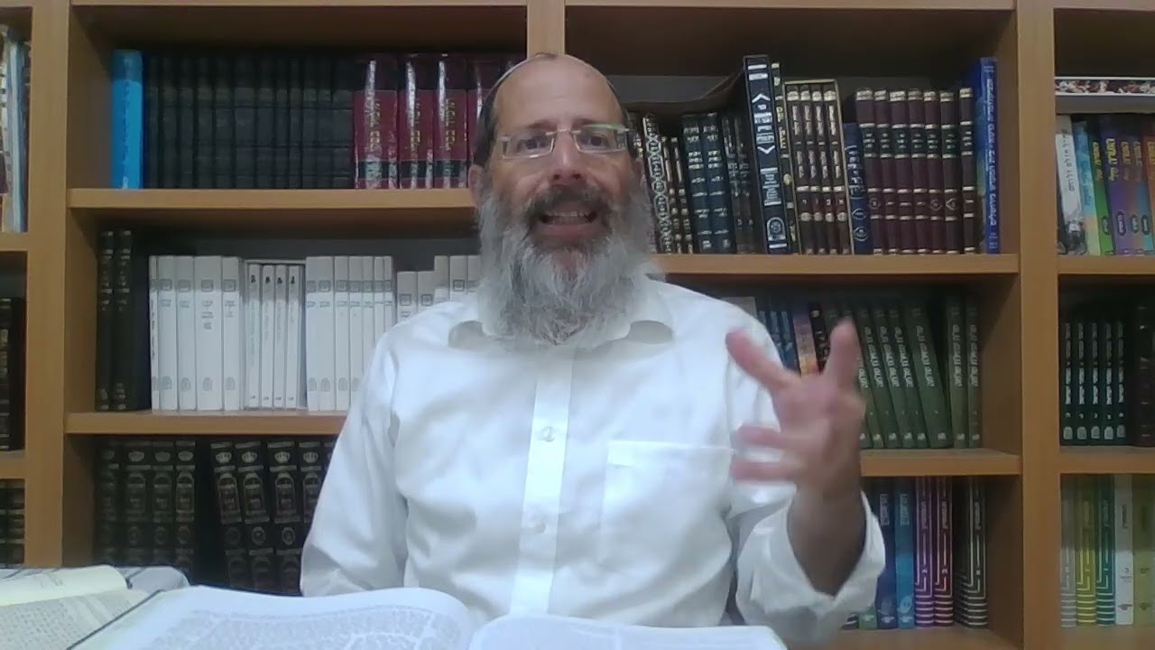 מי הם איתני העולם - האבות או האבות והאמהות?