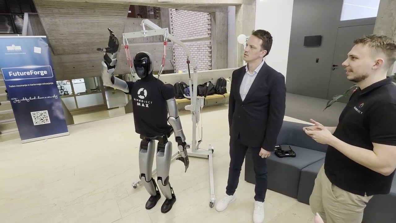 Študenti EPF spoznali trenutno najbolj naprednega humanoidnega robota