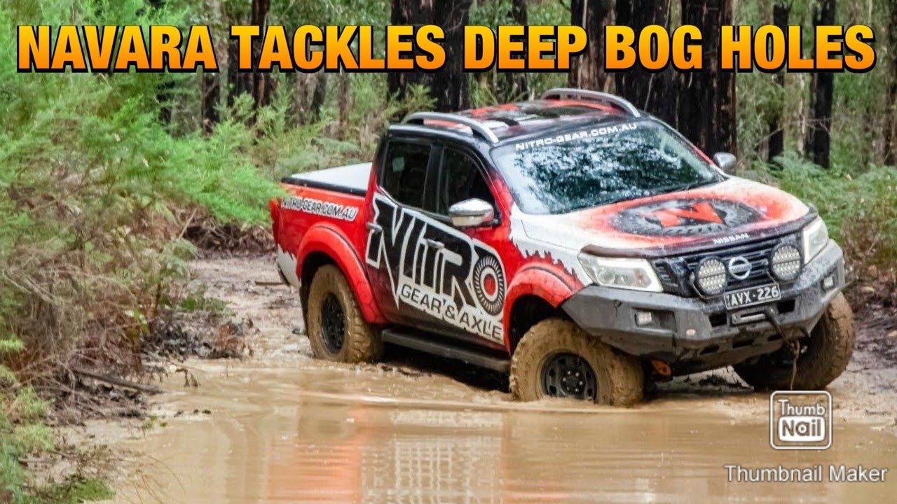 NISSAN NAVARA 4X4 IN DEEP MUD