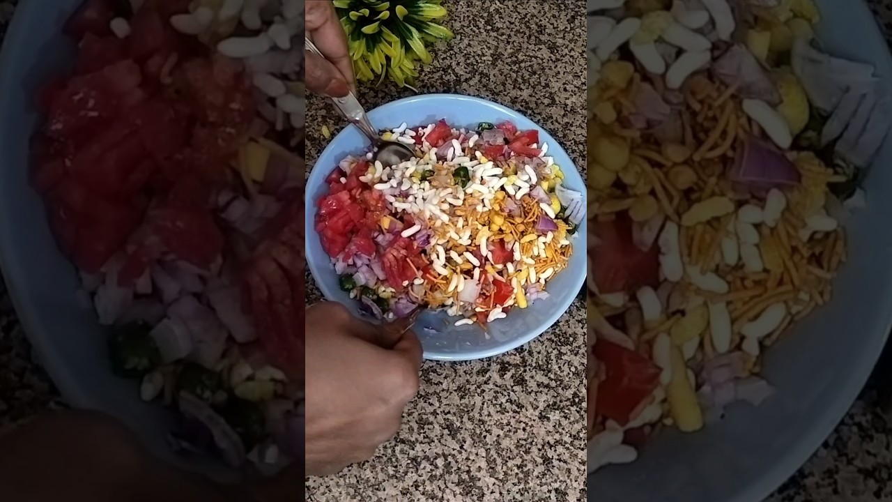 UP special Jhal Muri 😍😋.           #jhalmuri #upspecial