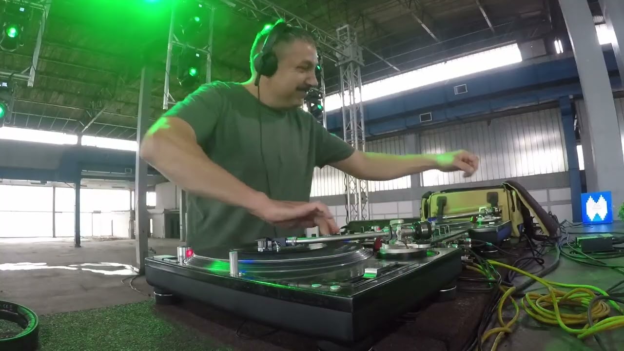 DJ Slave - Skopje Vinyl Convention 2025 - 27.09.2025