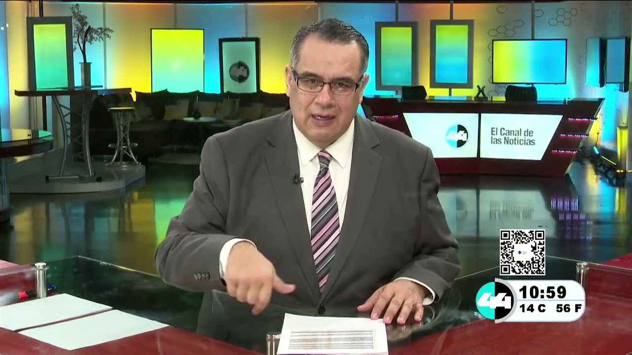 Mujer molesta golpeó a joven frente a Costco