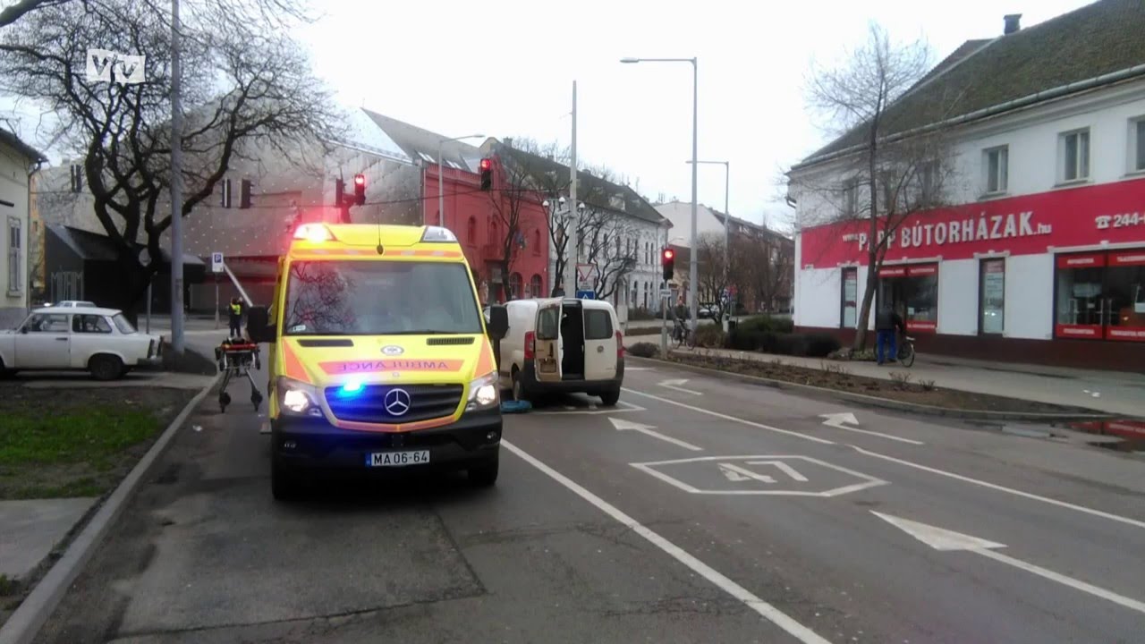 Hal&aacute;leset t&ouml;rt&eacute;nt az Eml&eacute;kpont kereszteződ&eacute;s&eacute;ben