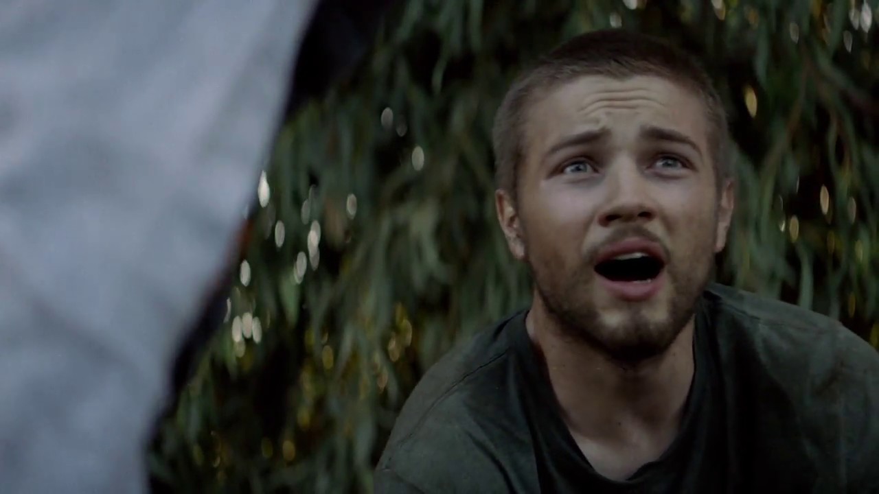 Coy Works on the Farm - American Crime 3x02