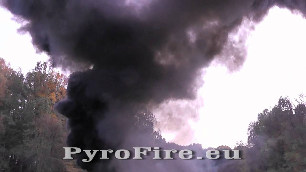Ultimate smoke bomb DA100 -- BLACK by PyroFire.eu