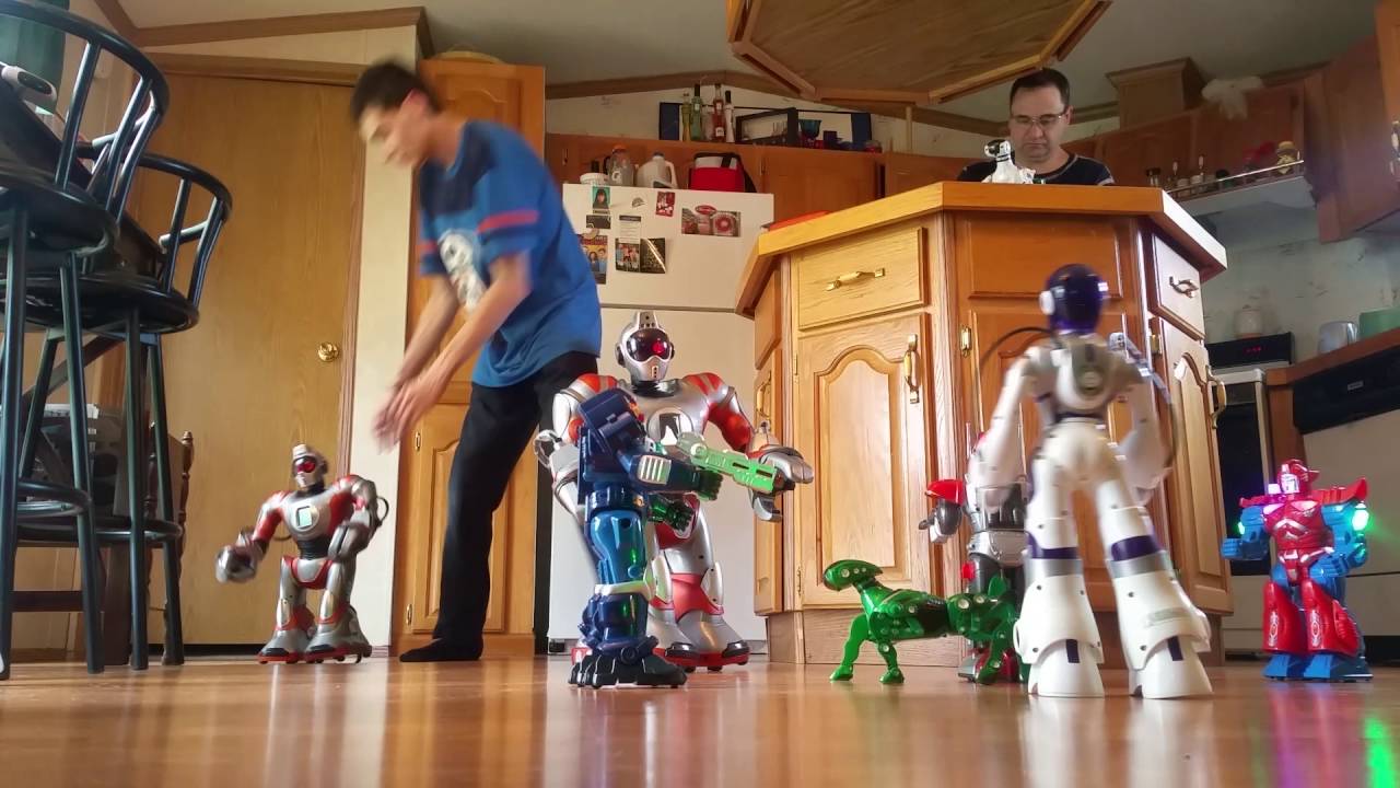 Robots roaming with zorua635 3