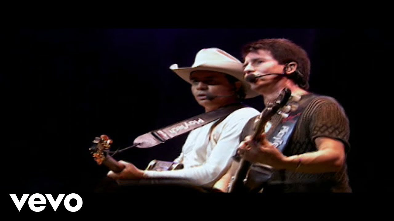 Chitãozinho & Xororó - Bailão De Peão / Na Aba Do Meu Chapéu (Ao Vivo)