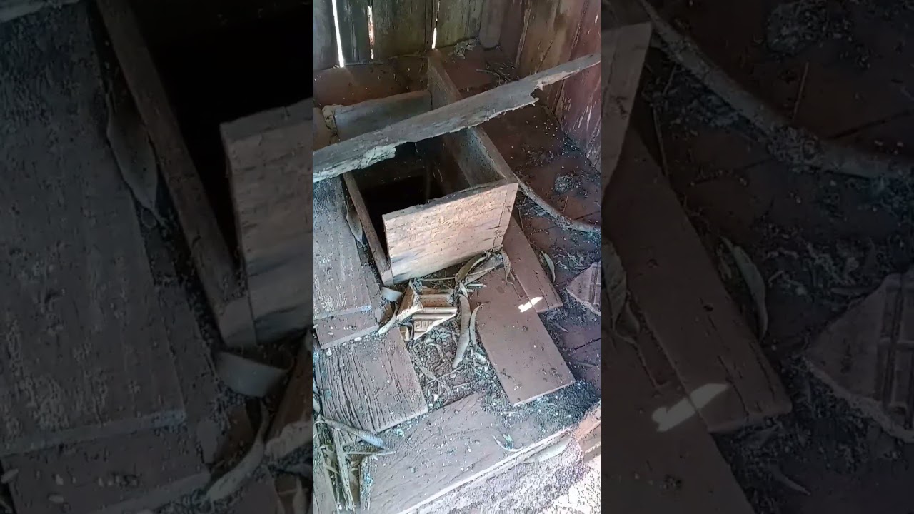 Casinha antiga ainda com a famosa patente ou privada , Taquarituba interior de S&atilde;o Paulo
