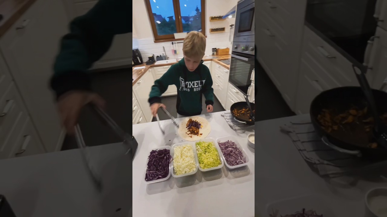 Jak si doma děl&aacute;me D&uuml;r&uuml;m Kebab