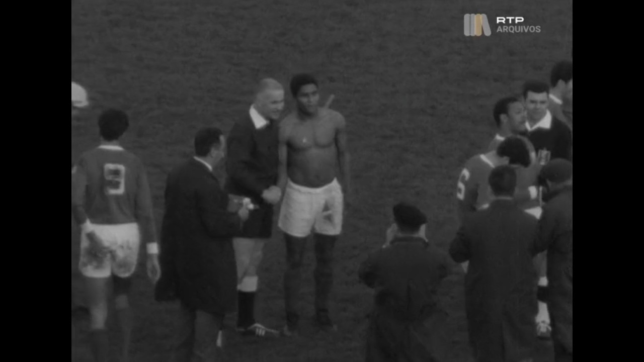 Eusébio vs Levski Sofia 1965/66 European Cup 2nd round 2nd leg