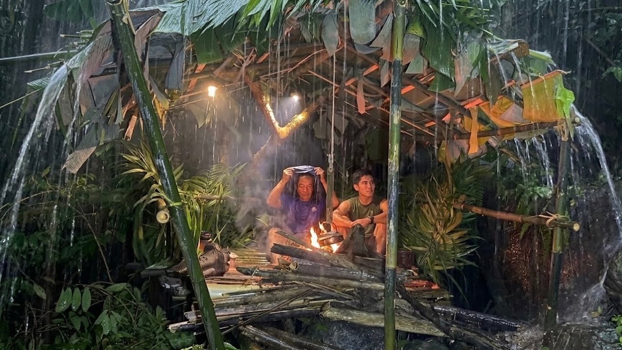 WILD HEAVY RAIN IN DEEPEST FOREST‼️WILD CAMPING HEAVY RAIN IN DEEPEST FOREST‼️