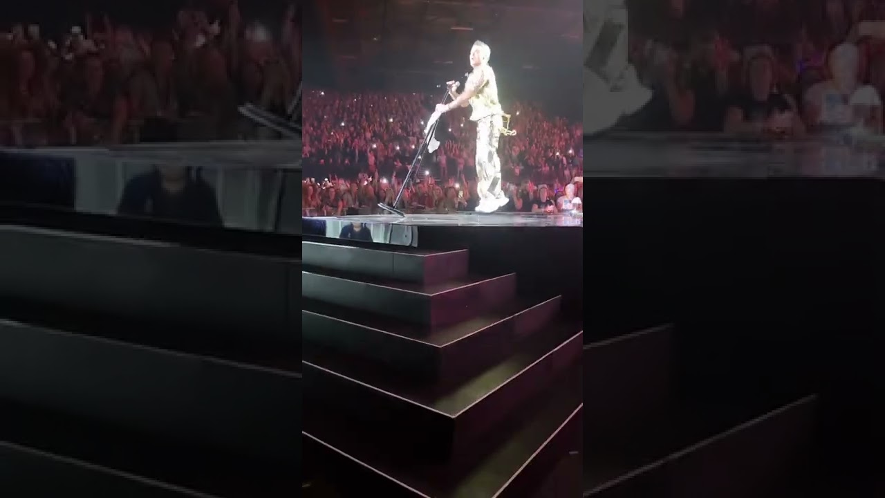 Robbie Williams - Let Me Entertain You - Live @ Resorts World Arena, Birmingham, 15/10/2022