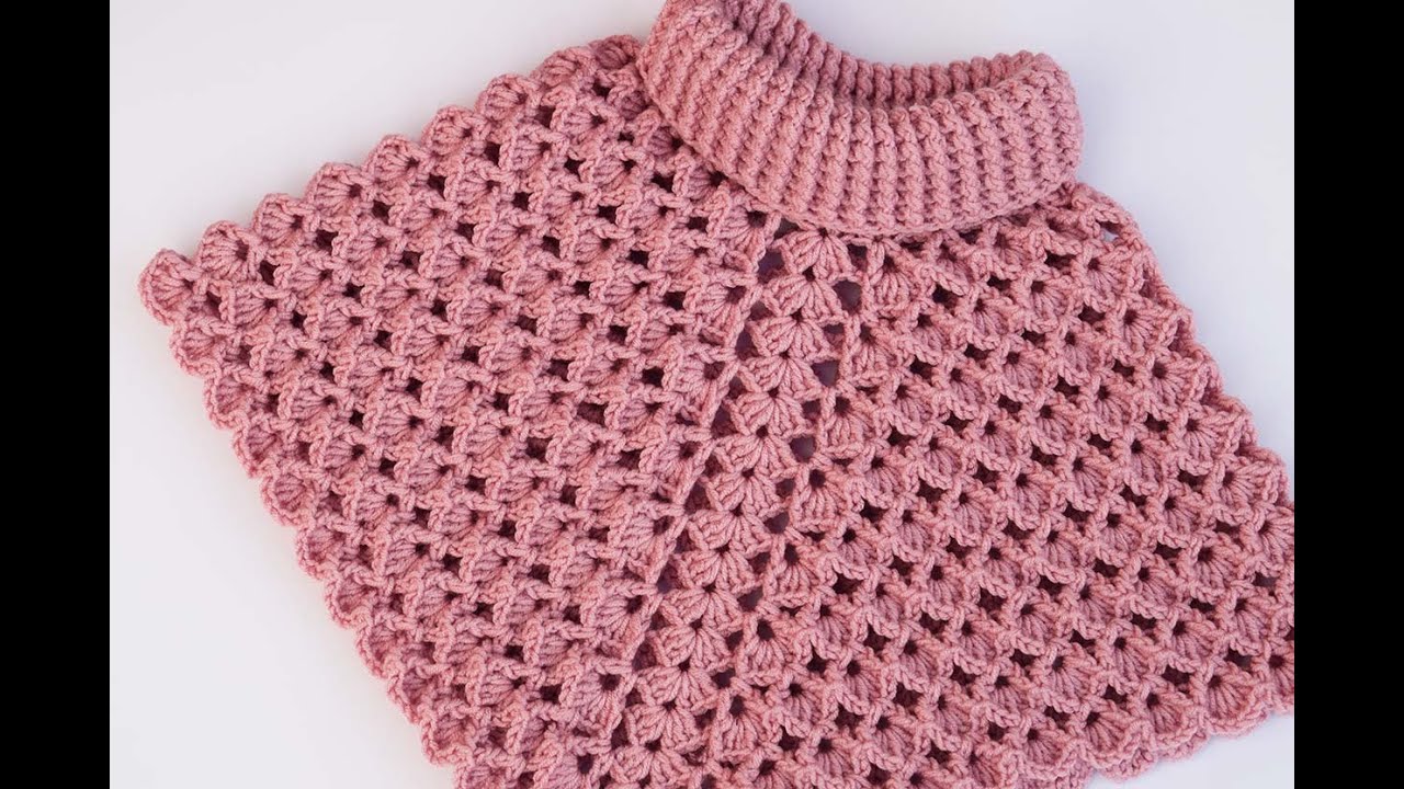 Poncho con cuello tortuga a crochet para niña
