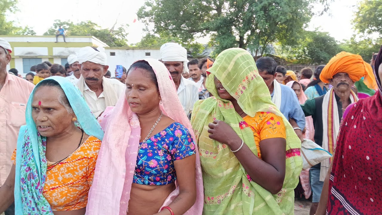 साकेली भागेली एकेली सुई गेली | भीली गरबा दशहरा मैदान राणापुर 2025 | Tribal Folks Song Jhabua 