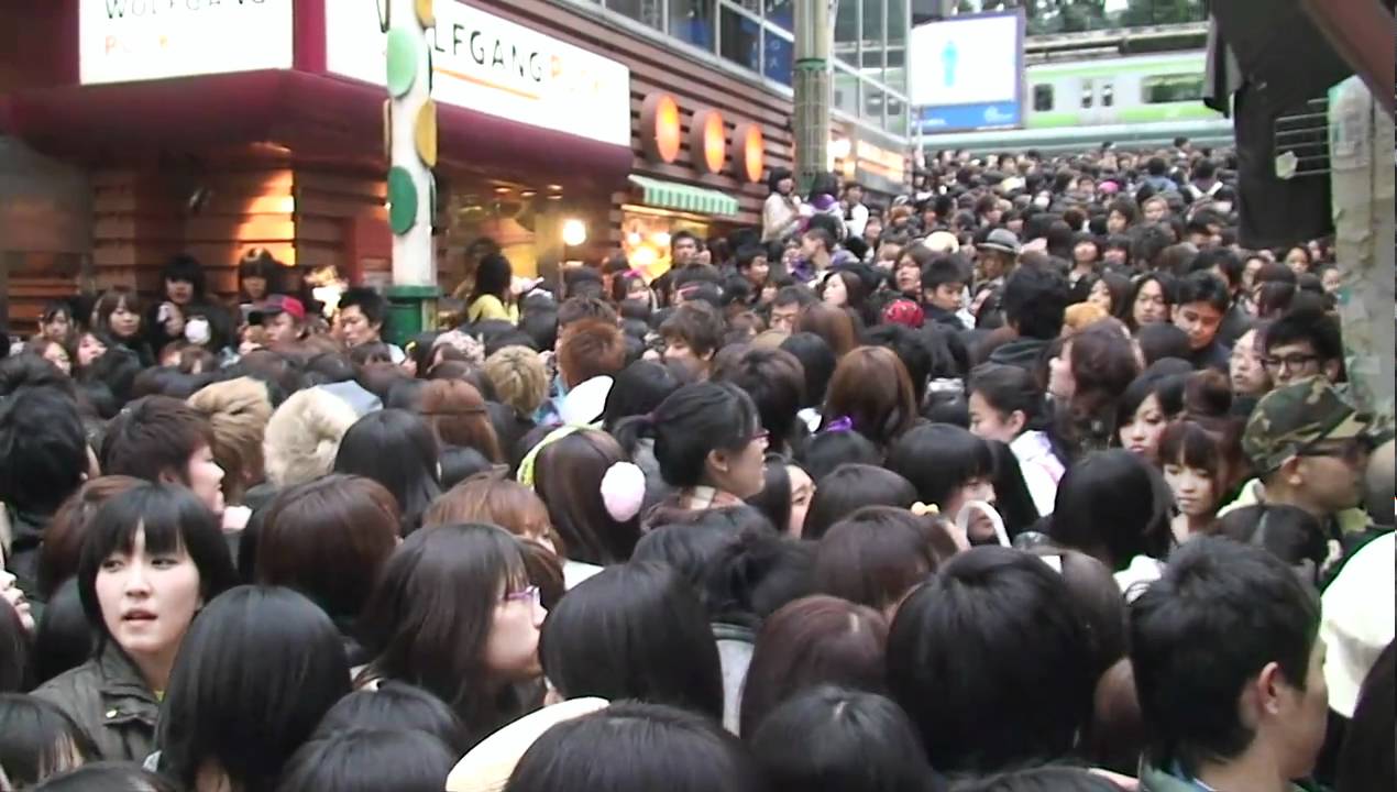 Takeshita Dori Street Panic (Sony HD Vid Camera-update) March 26, 2010