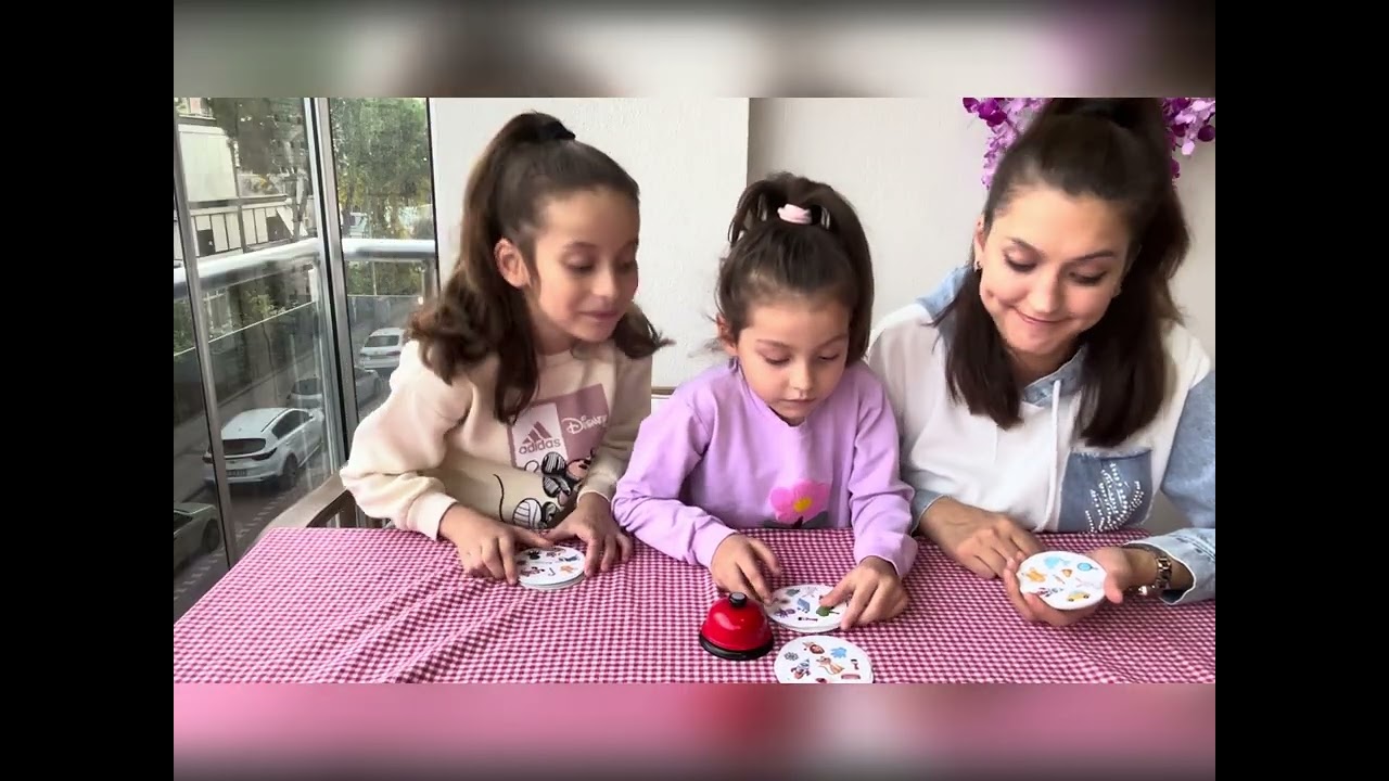 Alya ve Almina ile ONU BUL! Oynuyoruz.
