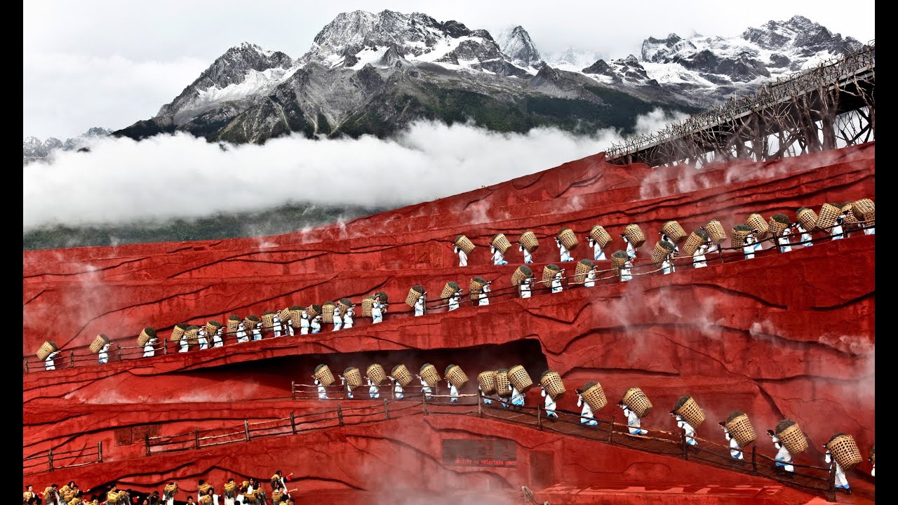 CHINA - YUNNAN, SOUTH OF THE CLOUDS