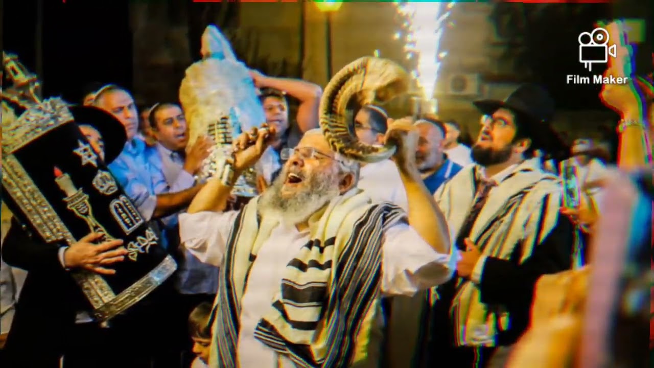 YESH LANU TORÁ (versión latina)