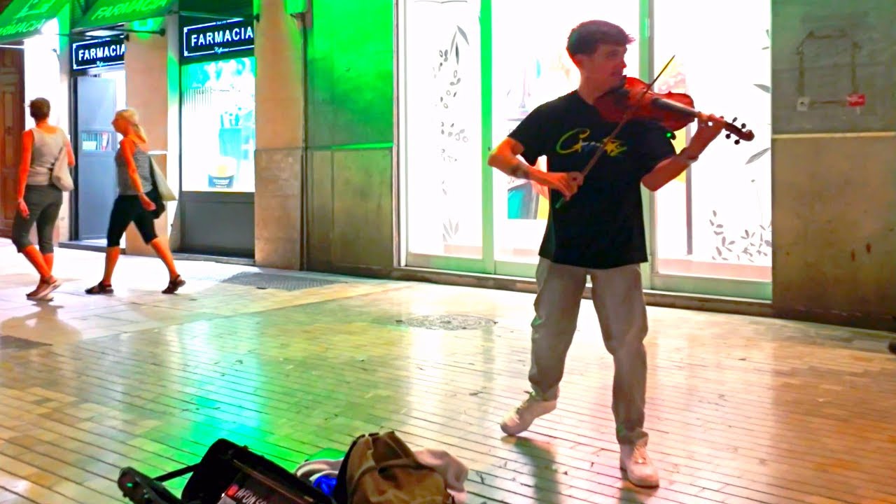 One Man, Two Talents: Violin  & Voice – Talented Street Performer